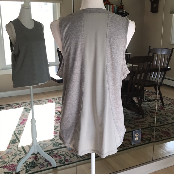 AVIA workout shirt - Picture 2 of 6